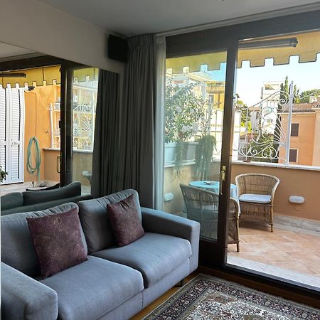 La Finestra Su San Pietro Terrace And View Apartment Rome Exterior photo